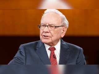 World Business Watch: Warren Buffett further unwinds BYD investment
