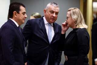 European Union fails to agree on gas price cap, members to deliberate again next month
