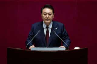 South Korean President Yeol warns of government ‘intervention’ as truckers’ strike continues