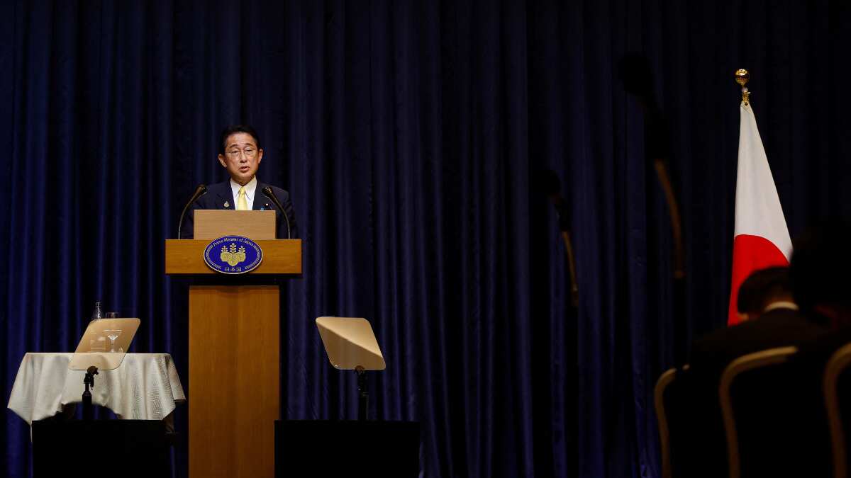 Japanese Prime Minister Fumio Kishida's public support slips to a new low Japanese Prime Minister Fumio Kishida's public support slips to a new low