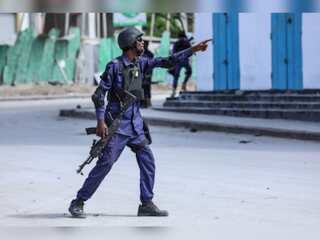 4 dead in Mogadishu hotel attack by al-Shabab militants in Somalia