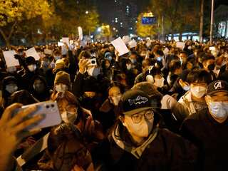 Protests spread in China as anger mounts over ‘zero-COVID’; other countries join in solidarity