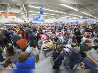 World Business Watch | Cyber Monday sales estimated to hit $11.6 billion