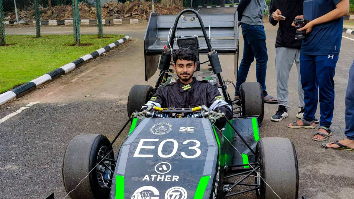 India: IIT-M students make electric racecar which goes 0-100 kph in 4 seconds India: IIT-M students make electric racecar which goes 0-100 kph in 4 seconds