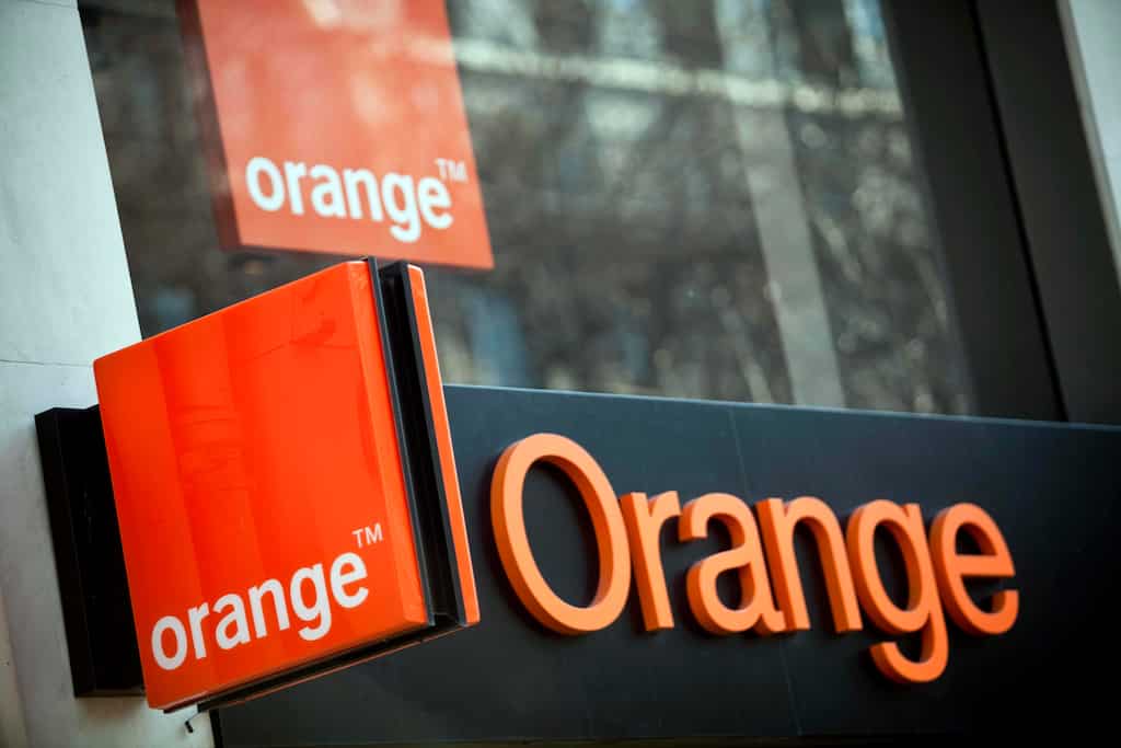 World Business Watch | Blackouts could hit mobile networks in France: Orange CEO