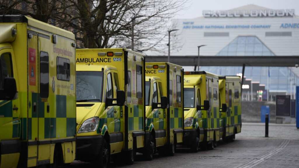 UK: Unions vote for ambulance strike before Christmas over pay hike demand, to decide date