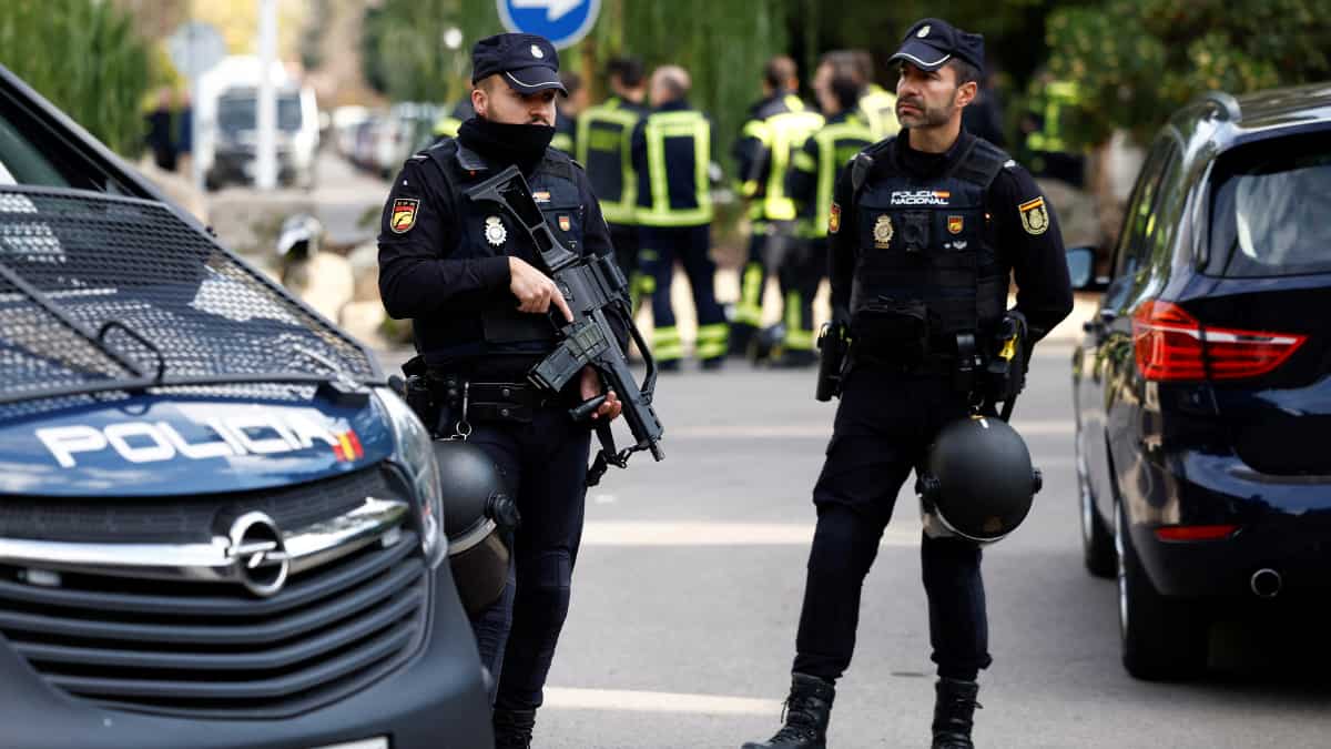 Three Ukrainian diplomatic missions receive threatening letters soaked in red liquid Three Ukrainian diplomatic missions receive threatening letters soaked in red liquid