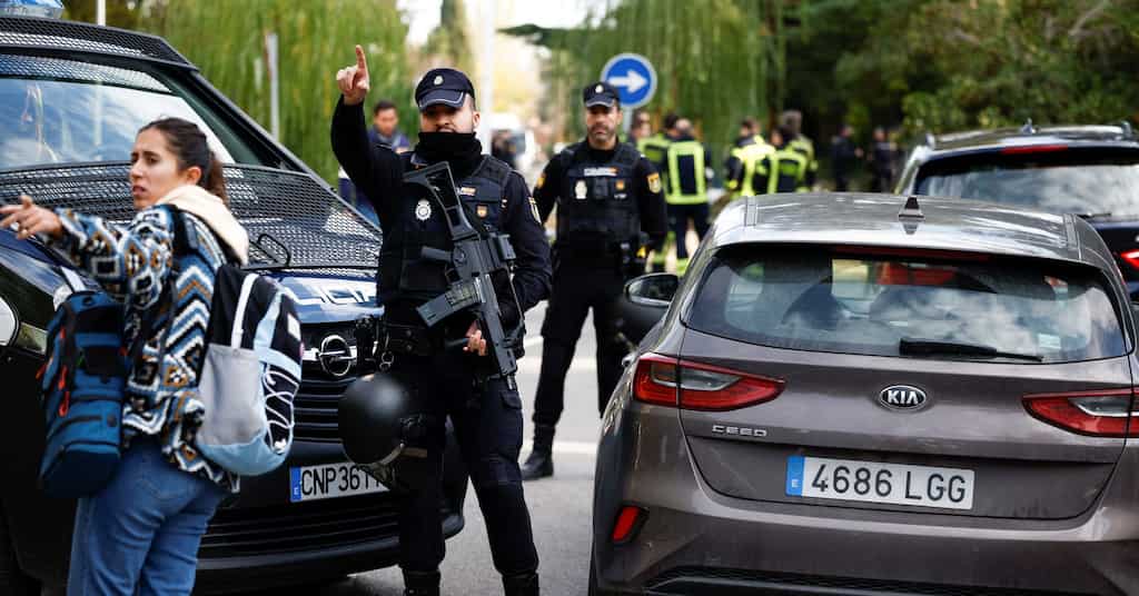 Spain tightens security at government buildings after string of letter bombs