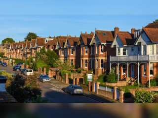 World Business Watch | UK: Annual house price growth dragged to 4.4% in November