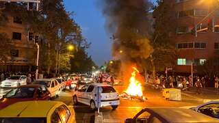 Top Sunni cleric says not right to give death penalty to Iranian protesters