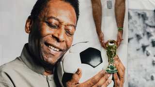 Pele develops respiratory infection following hospitalisation, remains stable