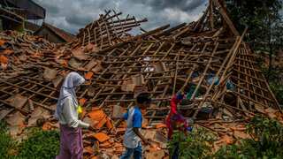 5.7 magnitude earthquake hits Indonesia's Java island, one injured