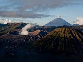 Indonesia: Mount Semeru volcano erupts; hundreds evacuated