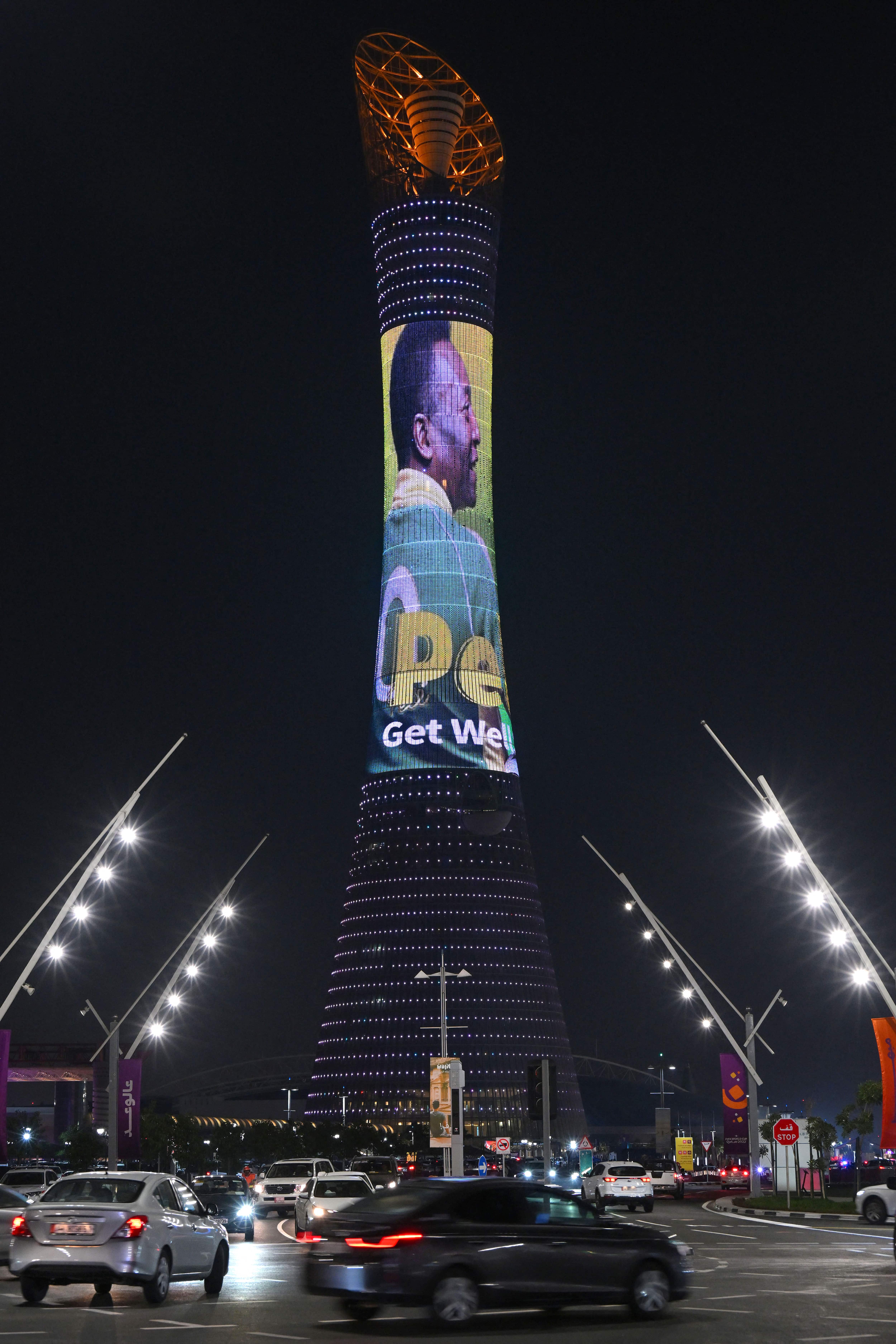 Qatar shows support for Pele