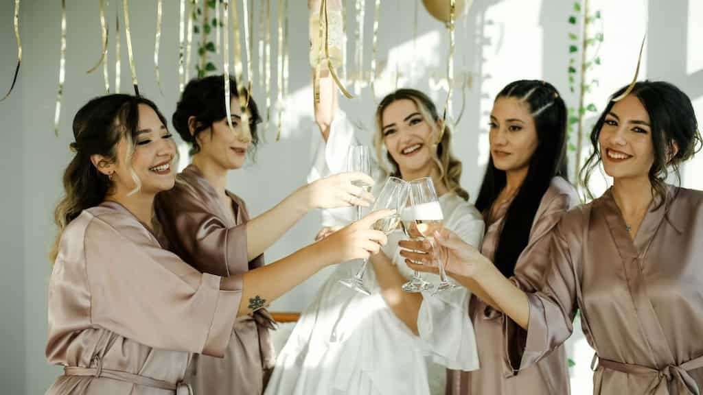 5 travel essentials to pack for your bachelorette vacation
