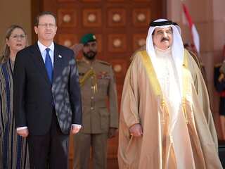 President Herzog meets Bahrain officials, becomes first Prez to visit the country