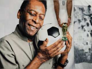 Pele 'not under palliative care': Brazilian was hospitalised last week