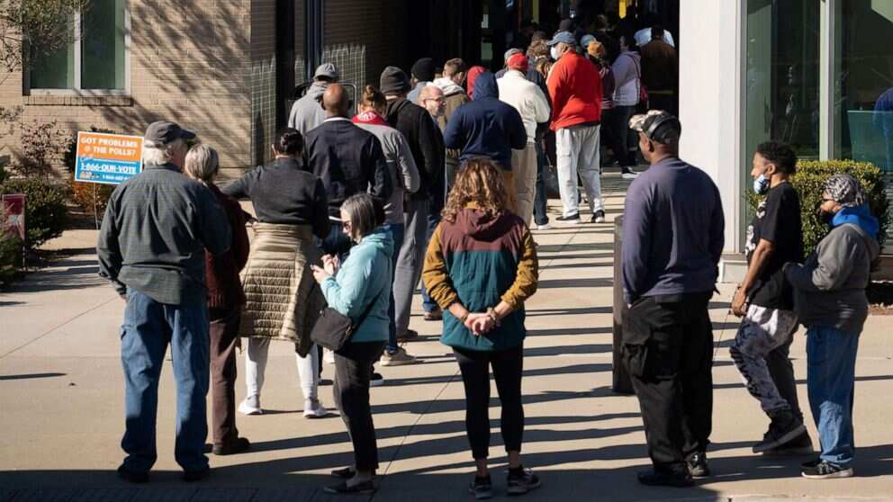 US: Georgia breaks early voting record again; Warnock & Walker make the closing pitch to voters