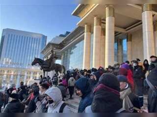 Watch: Anti-corruption protesters try to storm government palace in Mongolia