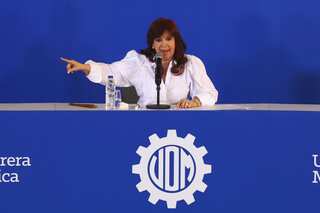 Argentina's Vice President Cristina Fernández sentenced to 6 years in $1bn graft case