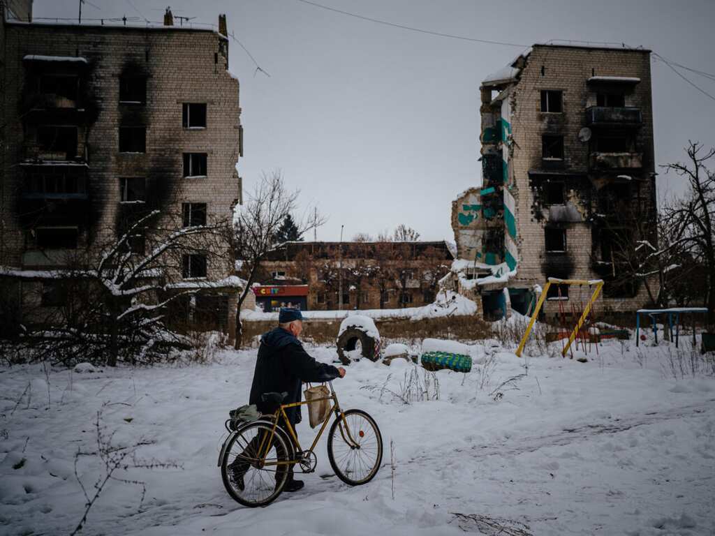 Watch: Frosty weather in Kyiv as temperatures plunge
