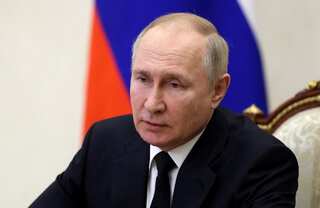 Nuclear risk 'rising', but we will never use the weapons first, says Putin