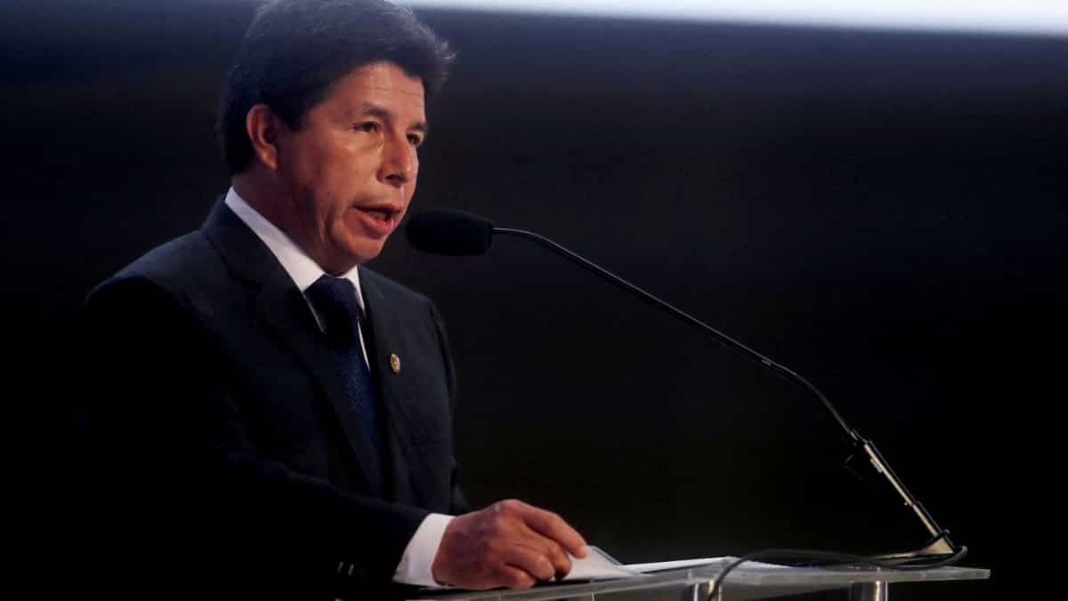 Mexico consulting Peruvian authorities after ousted president Castillo requests asylum Mexico consulting Peruvian authorities after ousted president Castillo requests asylum