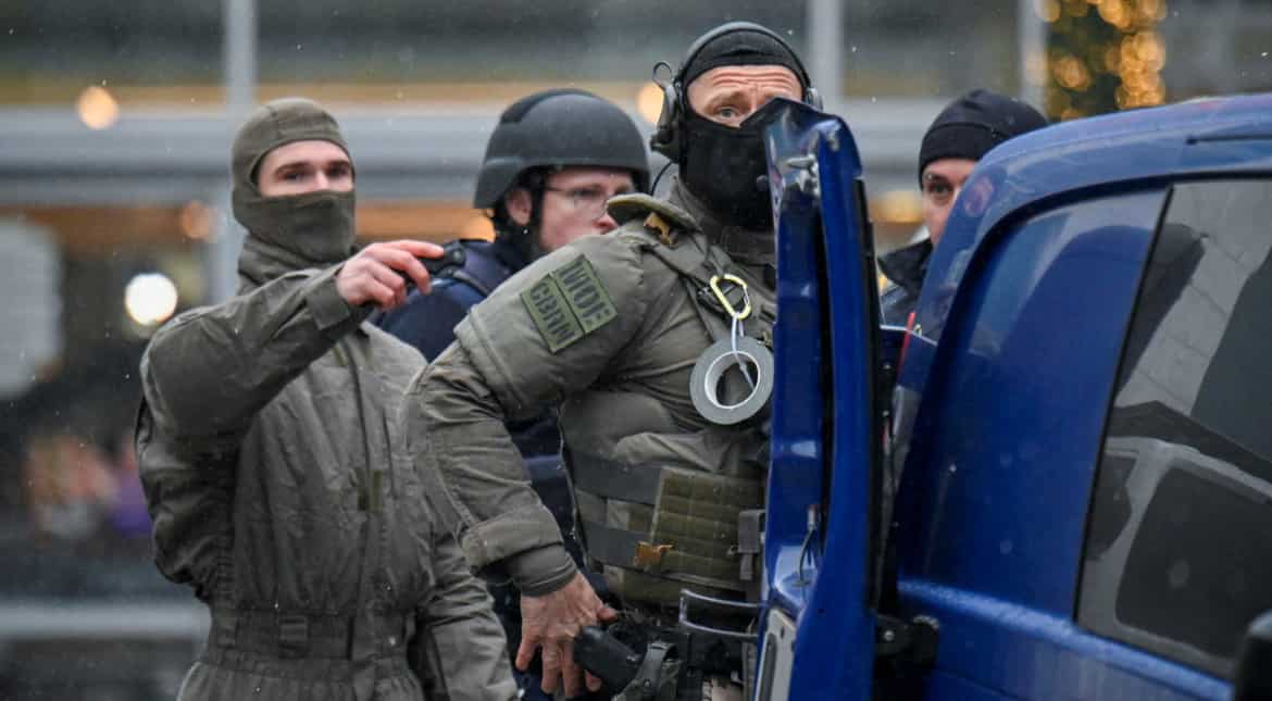 Germany: Hostage situation in Dresden over, 'injured' suspect dead Germany: Hostage situation in Dresden over, 'injured' suspect dead