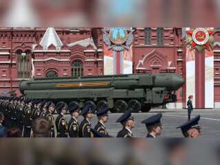 What is Russia's 'Nuclear Doctrine'? How is Russia's strategy different than US?
