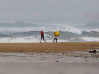 India: Cyclone Mandous hits Tamil Nadu, 4 killed