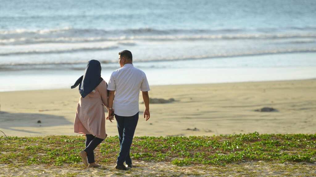 Ban on sex outside marriage will not affect tourists, says Indonesian government