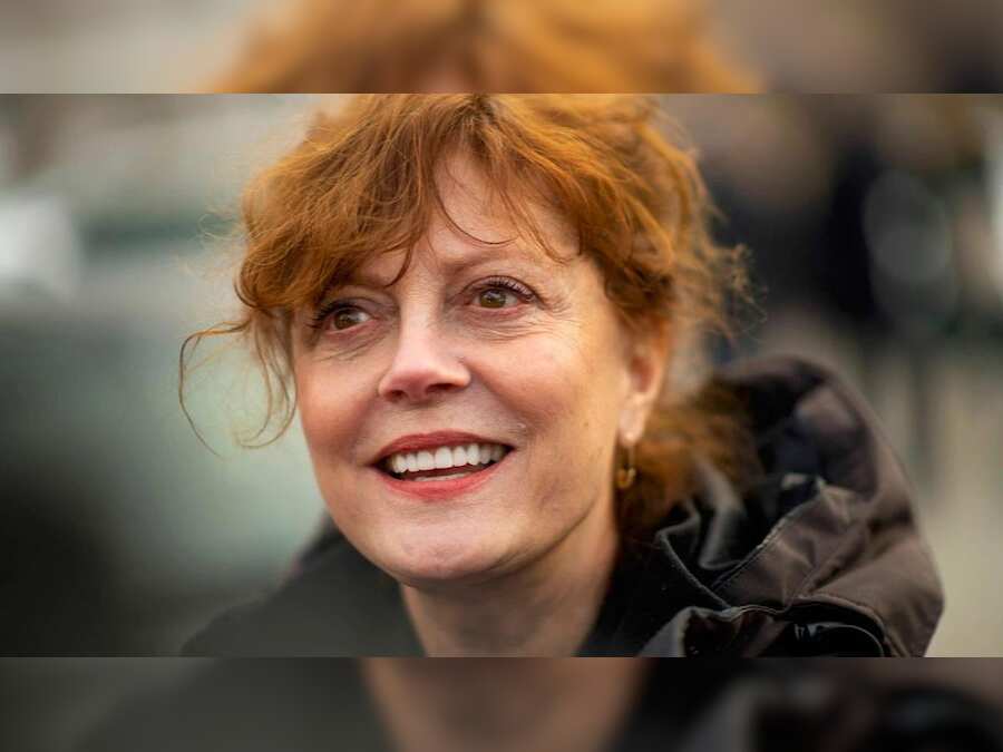 Susan Sarandon casually comes out as bisexual on Jimmy Fallon show: 'I'm bi.. so?'