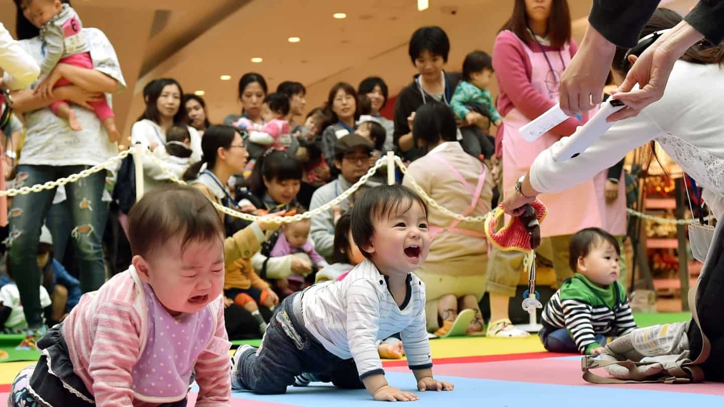Japan to pay people to have babies in an attempt to boost declining birth rate Japan to pay people to have babies in an attempt to boost declining birth rate