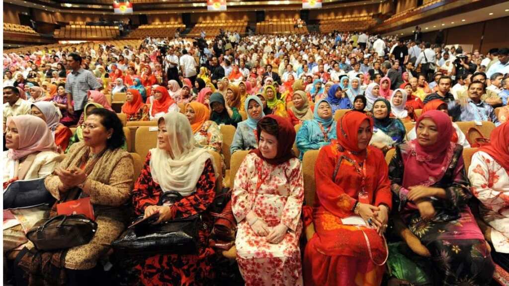 New Malaysian state law to punish women for wearing men's clothing