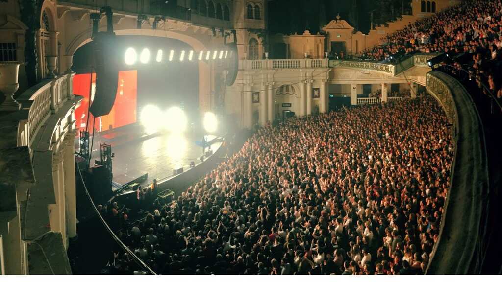Four critically injured in 'distressing' crush at London concert venue