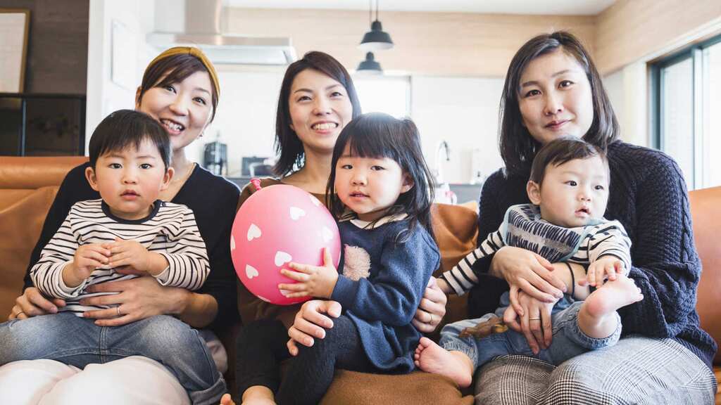 Do mom groups really help?