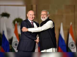 Indian PM Narendra Modi speaks to his Russian counterpart, holds phone call