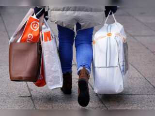WION Dispatch: Black Friday fails to stop fall in retail sales