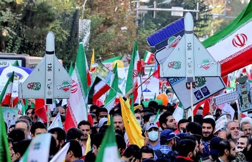 Iranian authorities arrest lawyer of several jailed activists, journalists, say reports