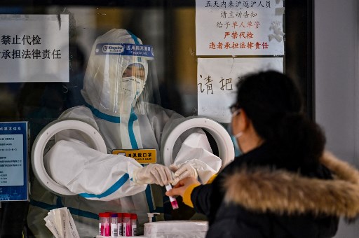 Schools ordered to hold online classes in Shanghai to control COVID-19 cases