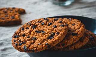 Quick, easy and tasty -This Christmas treat your loved ones with these delicious cookies