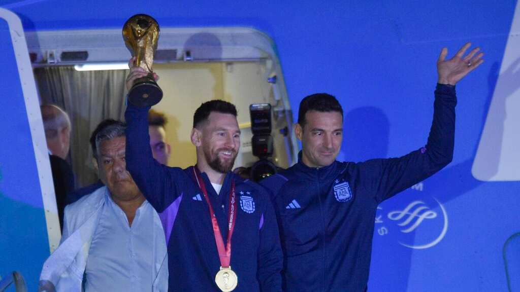 #CHAMPIONS Argentina given grand welcome in Buenos Aires