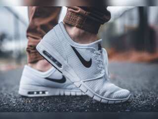 World Business Watch: Nike beats revenue estimates on sportswear demand