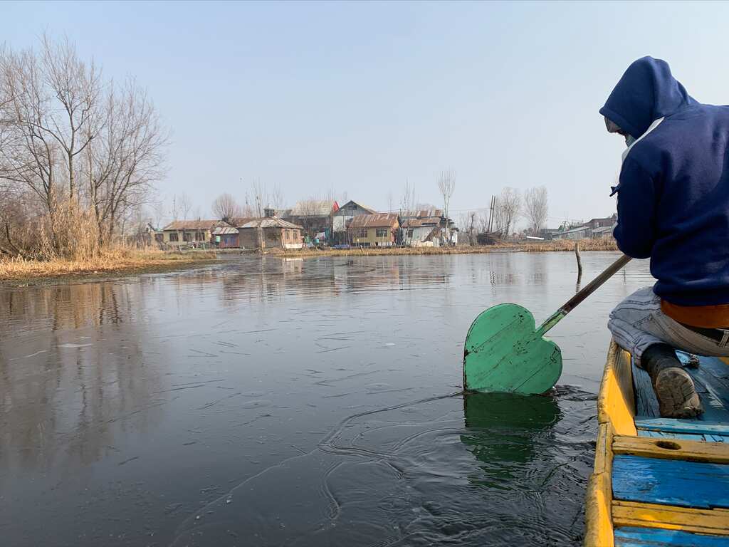 Kashmir: Temperature hits new low of the season at minus 5.5°C; Dal Lake freezes
