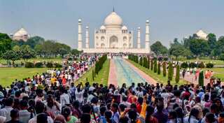Coronavirus spike alert: No entry for visitors in the Taj Mahal without Covid testing