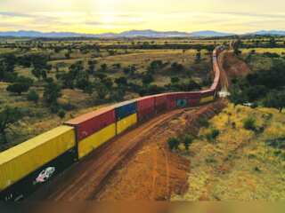 Arizona agrees to dismantle shipping container wall on Mexican border