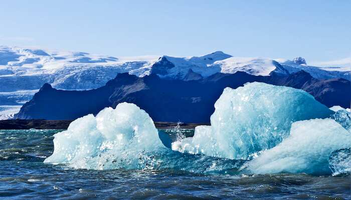 Global Warming: Aviator races to photograph all glaciers