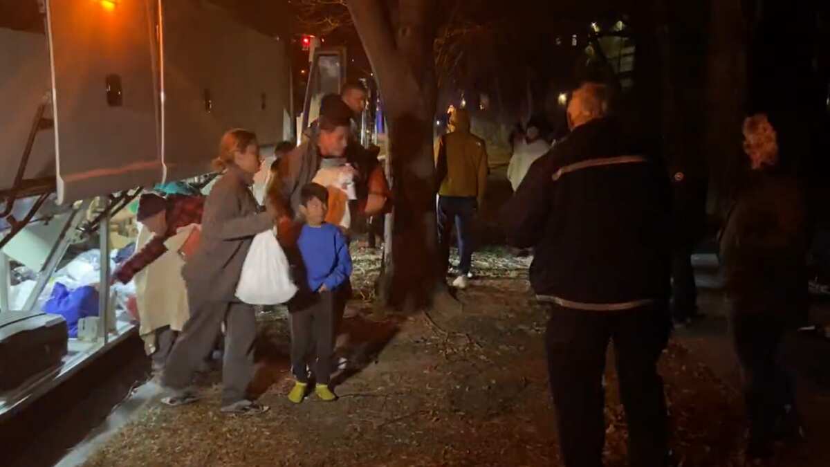 Political 'stunt': 85 migrants dropped outside VP Kamala Harris' house amid -18 degree temperature
