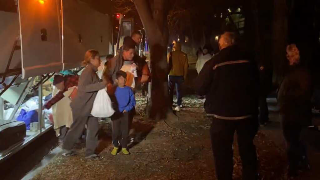 Political 'stunt': 85 migrants dropped outside VP Kamala Harris' house amid -18 degree temperature
