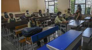 Delhi government school teachers to be stationed at airport on Covid duty